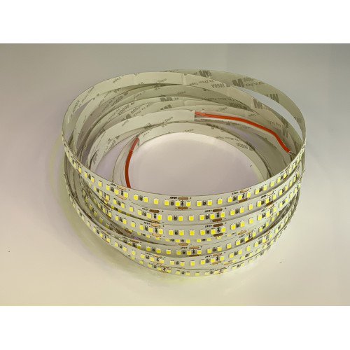 Светодиодная лента PRO 240led/m,4000 К,24 В,18 Вт/м, 2390 лм,Ra 90,Режущий 50 мм (24В),Размер 5000*10мм*2.2мм   LED PRO IP33 24В 18Вт/м NWP/4000К 240 Led/м 10мм   
